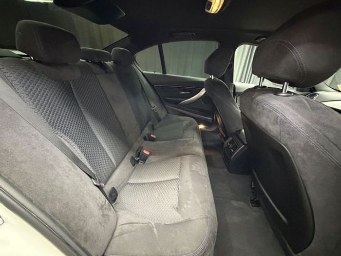 BMW 3 Series 2016