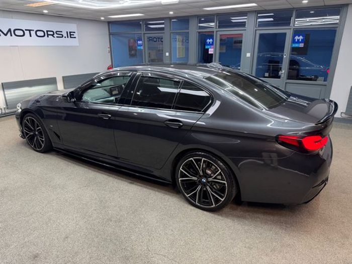 BMW 5 Series 2021