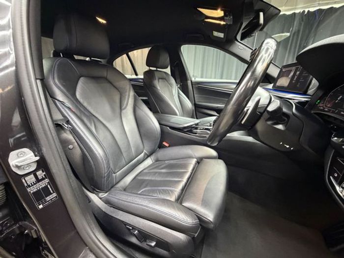 BMW 5 Series 2021
