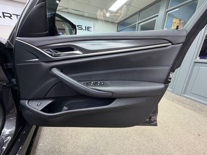 BMW 5 Series 2021