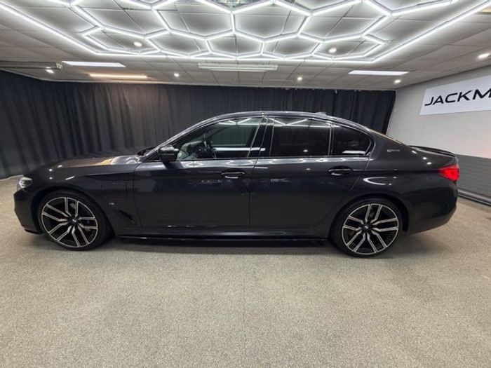 BMW 5 Series 2019