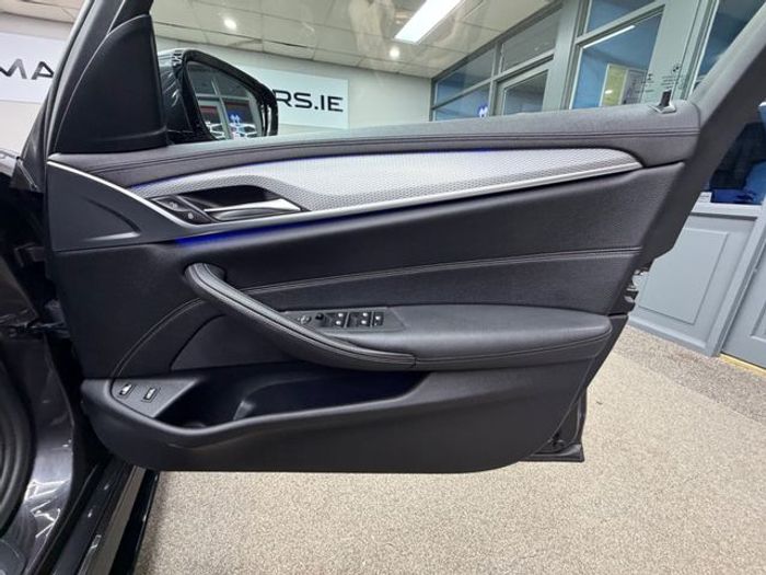 BMW 5 Series 2019