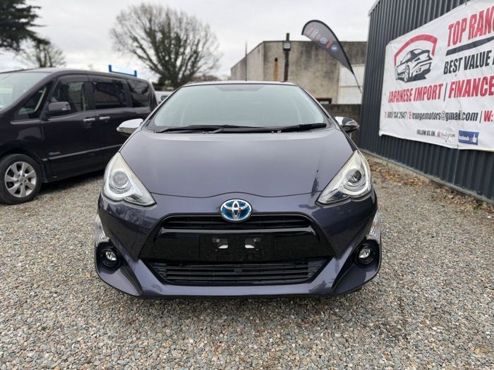 Toyota Aqua 2015