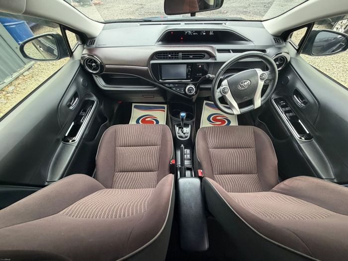 Toyota Aqua 2015