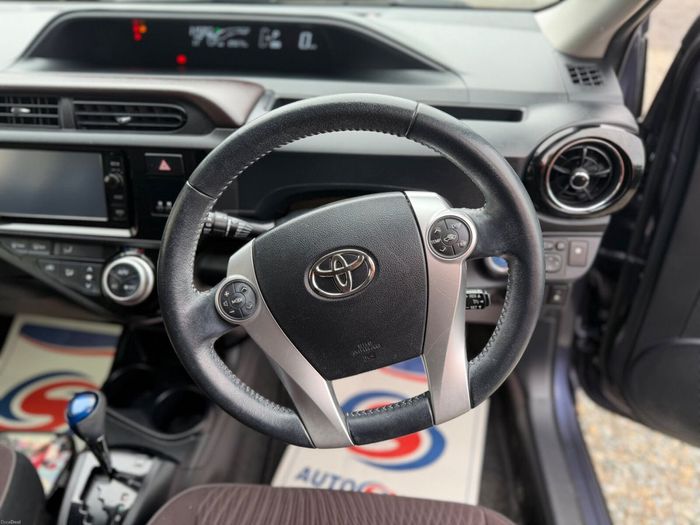 Toyota Aqua 2015