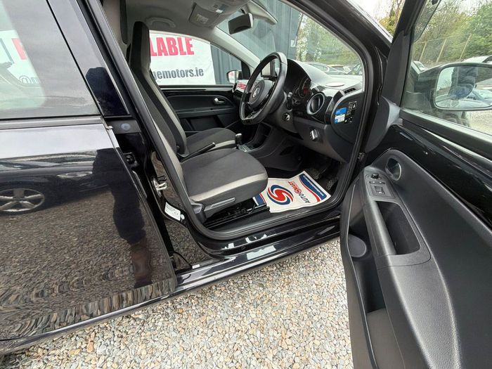 Volkswagen Up! 2015