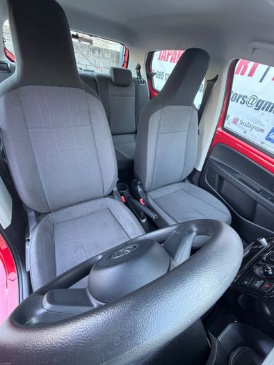 Volkswagen Up! 2015