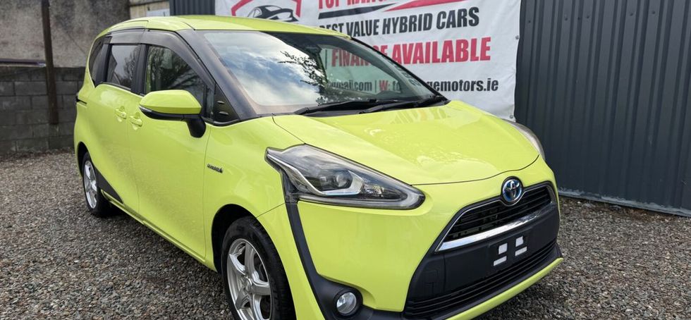 Toyota Sienta 2016