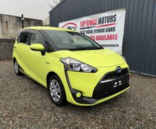 Toyota Sienta 2016