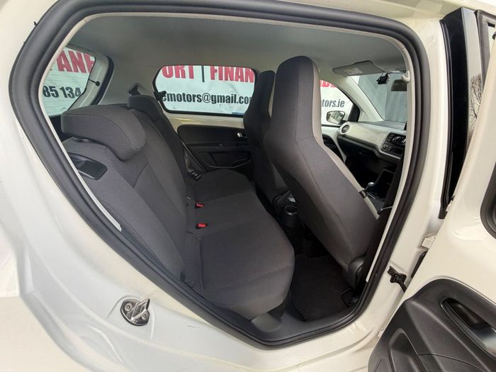 Volkswagen Up! 2015