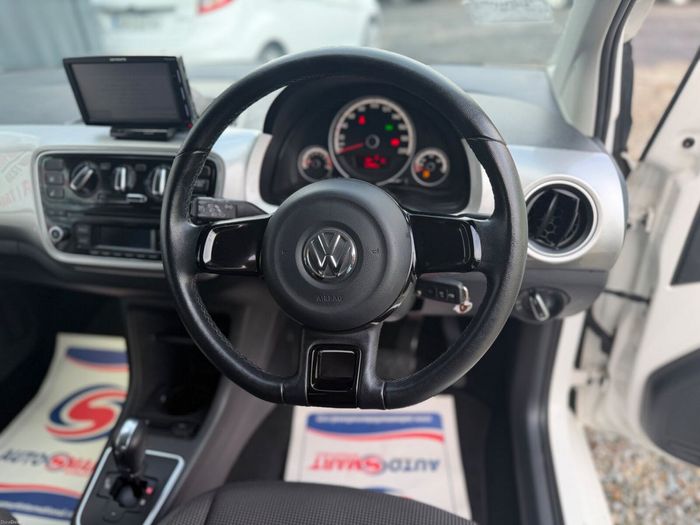 Volkswagen Up! 2015