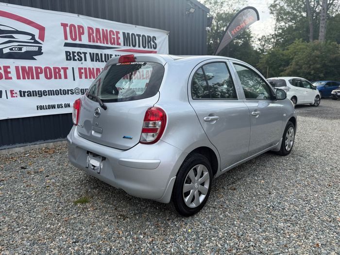 Nissan March 2013
