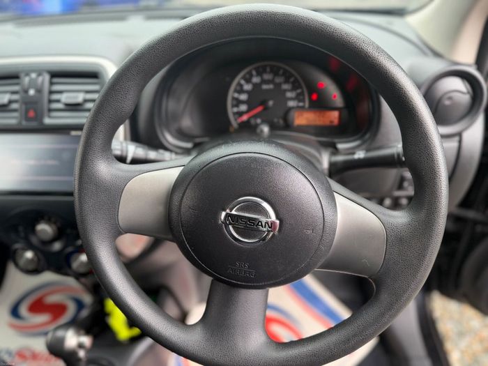 Nissan March 2018