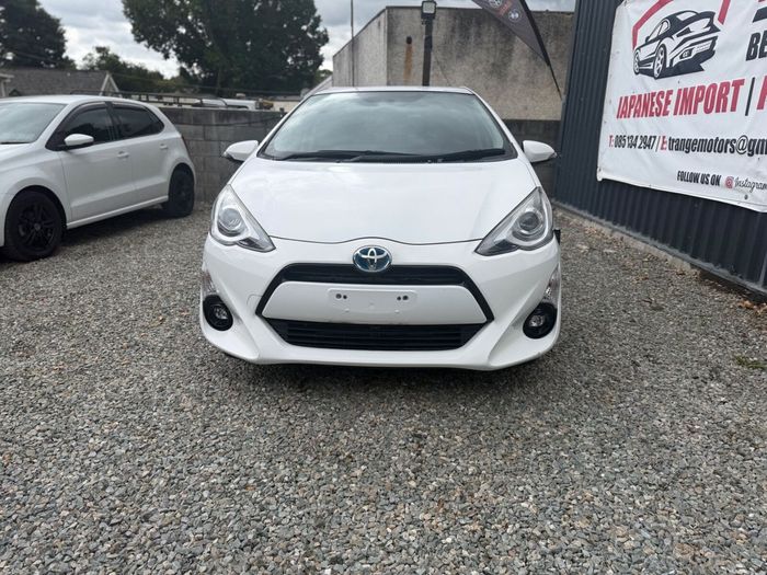 Toyota Aqua 2015