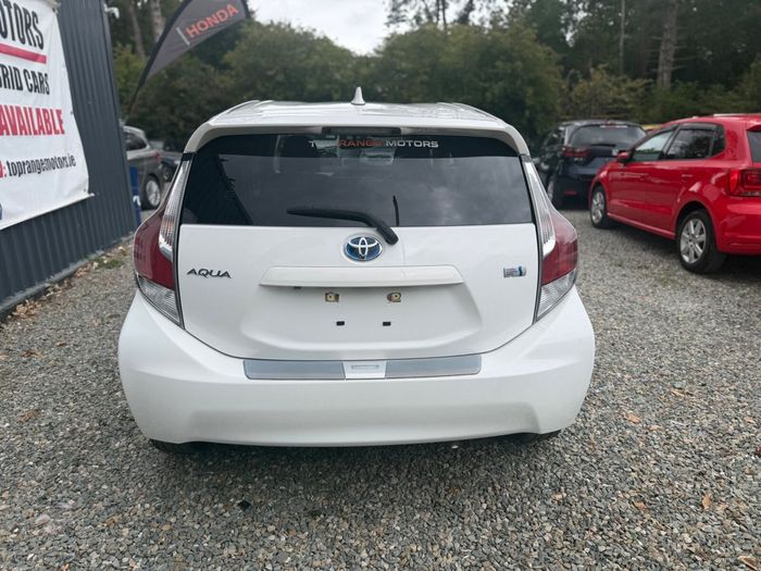 Toyota Aqua 2015