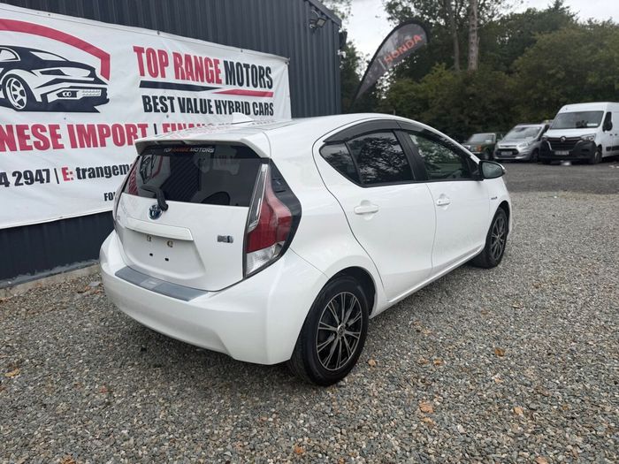 Toyota Aqua 2015