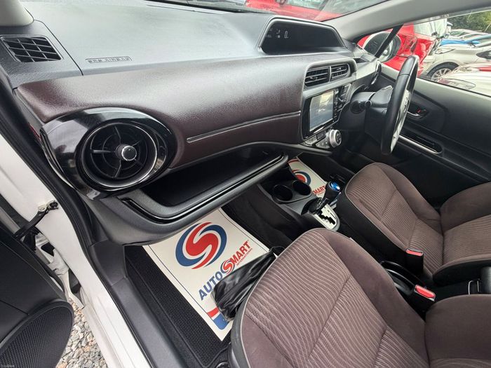 Toyota Aqua 2015