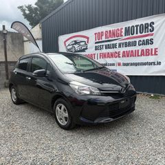 Toyota Vitz 2015