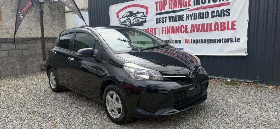 Toyota Vitz 2015