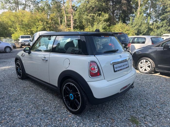 MINI Cooper 2013