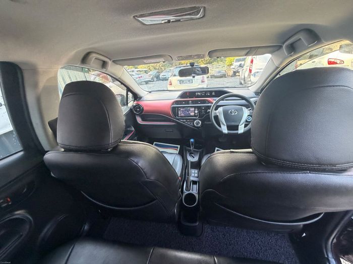 Toyota Aqua 2015