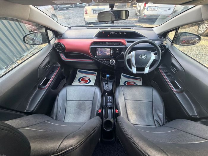 Toyota Aqua 2015
