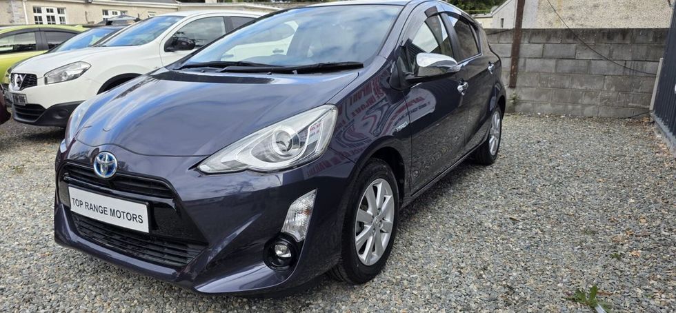 Toyota Aqua 2015