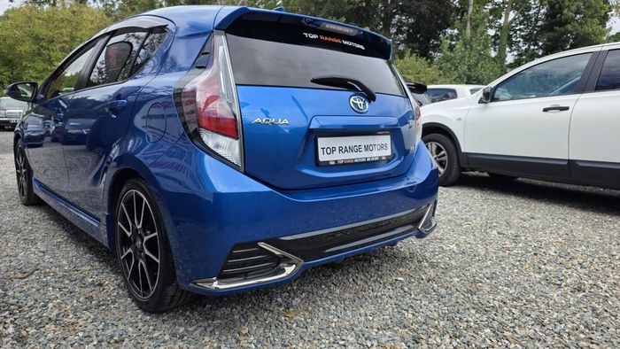 Toyota Aqua 2015