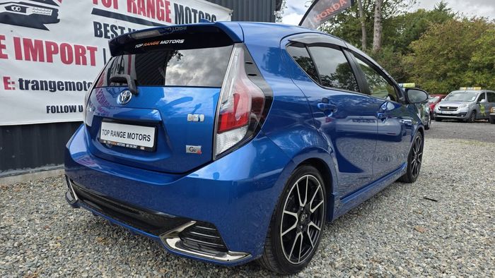 Toyota Aqua 2015