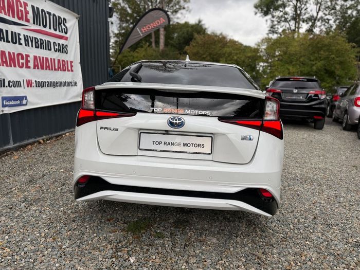 Toyota Prius 2021