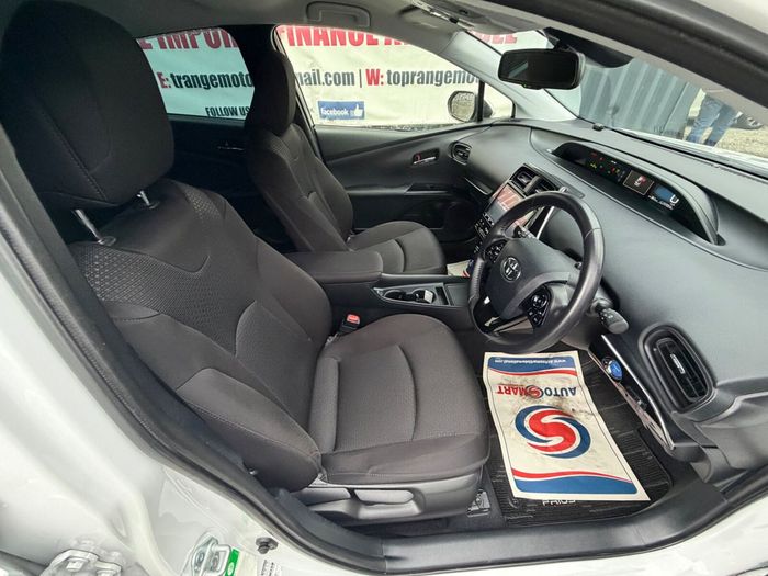 Toyota Prius 2021