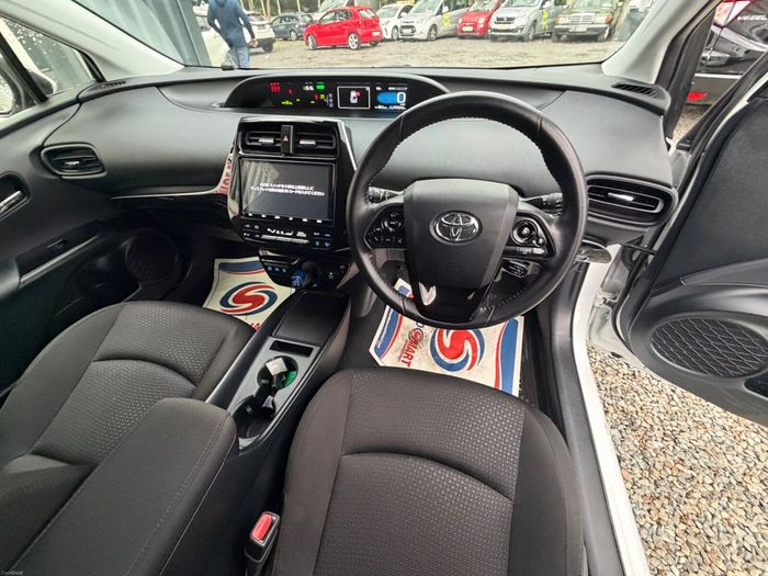 Toyota Prius 2021
