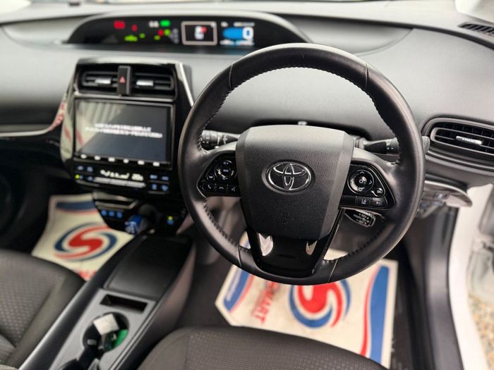 Toyota Prius 2021
