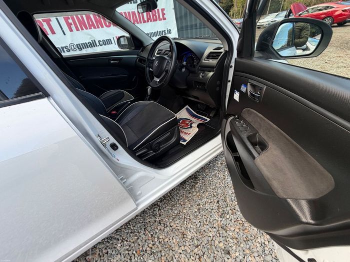Suzuki Swift 2015