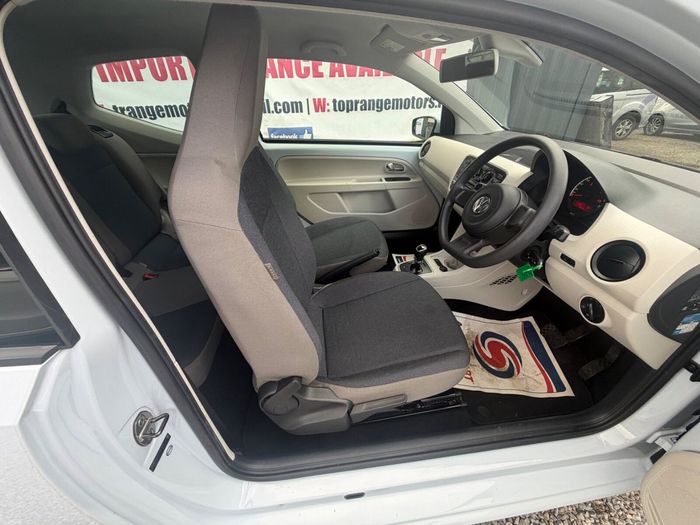Volkswagen Up! 2013