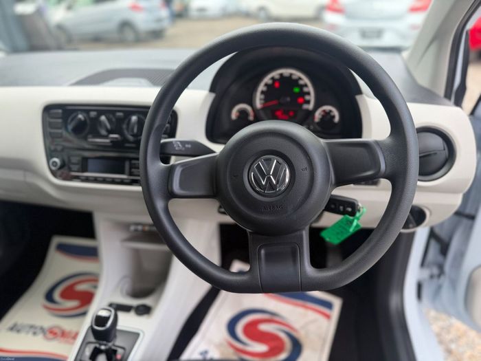 Volkswagen Up! 2013