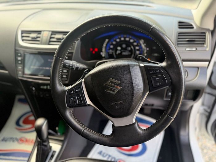 Suzuki Swift 2015