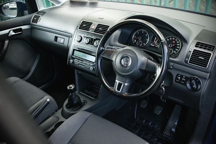 Volkswagen Touran 2011
