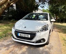 Peugeot 208 2016
