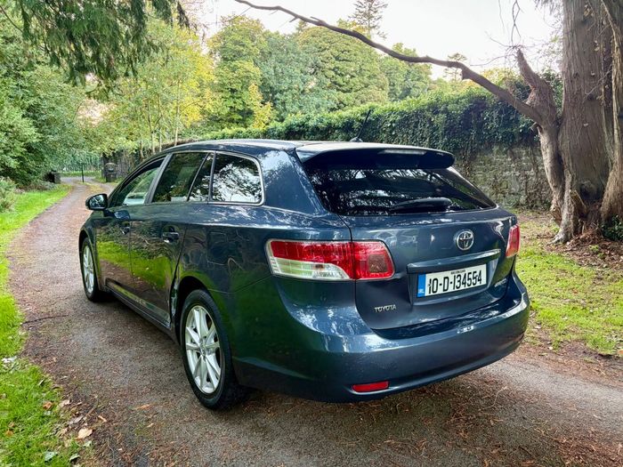 Toyota Avensis 2010