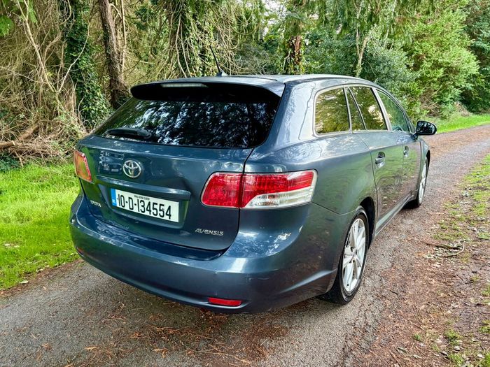 Toyota Avensis 2010