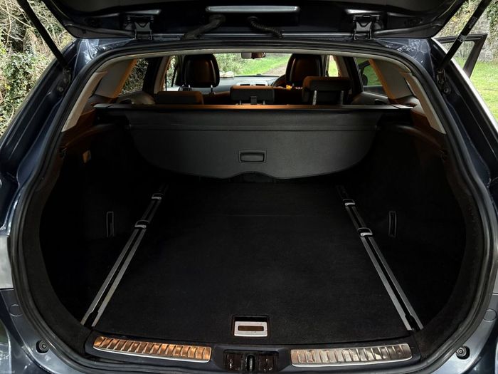Toyota Avensis 2010