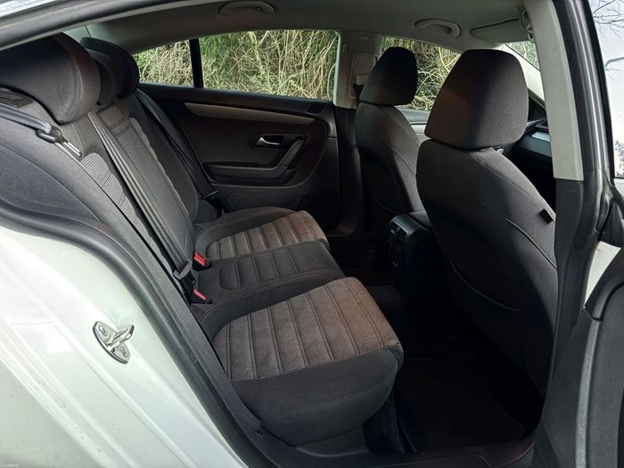 Volkswagen Passat 2010