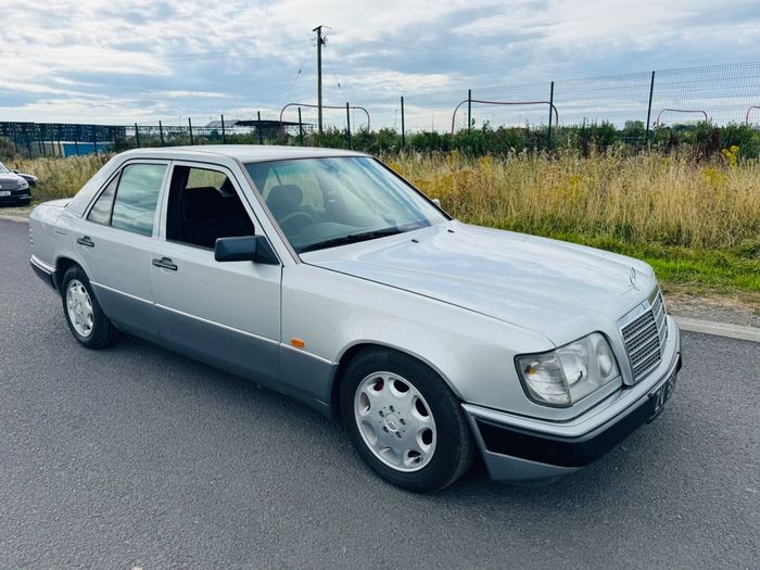 Mercedes-Benz E-Class 1995