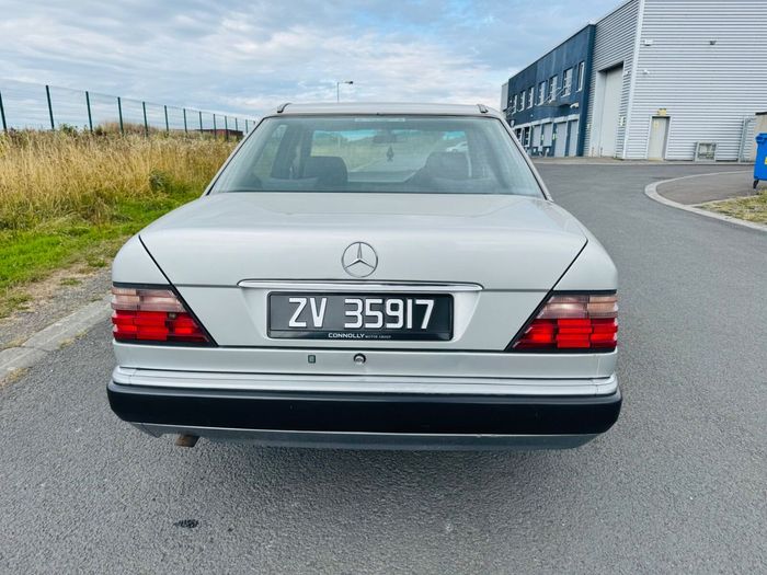 Mercedes-Benz E-Class 1995