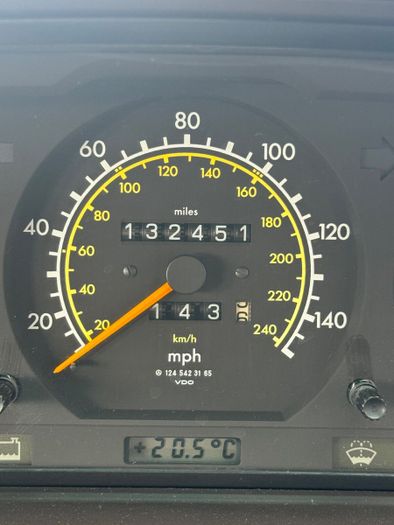Mercedes-Benz E-Class 1995