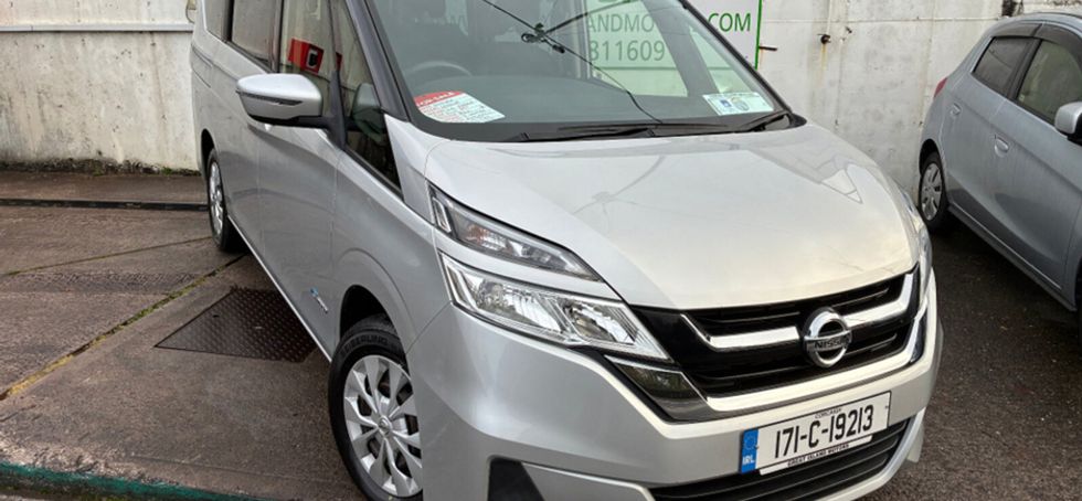 Nissan Serena 2017