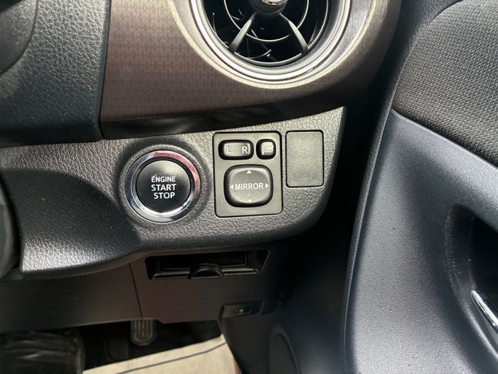Toyota Yaris 2016