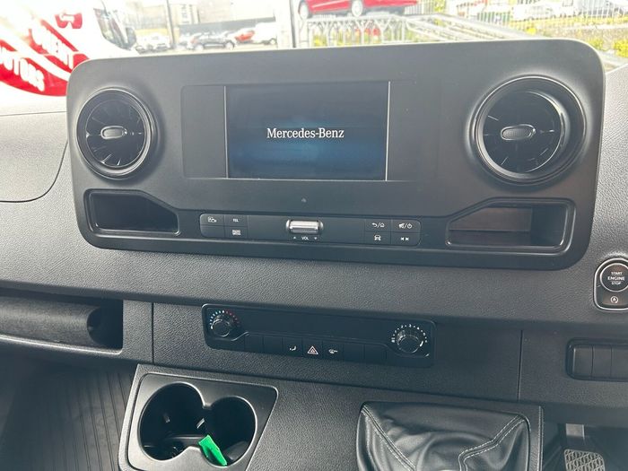 Mercedes-Benz Sprinter 2024