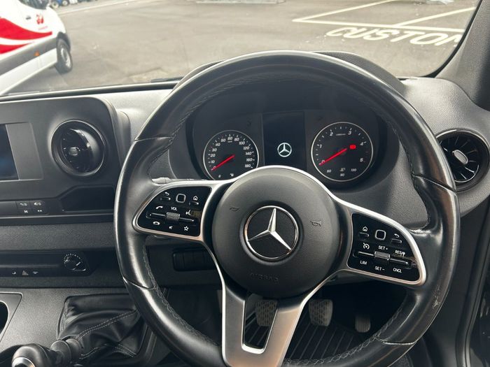 Mercedes-Benz Sprinter 2024